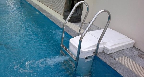 MÁY LỌC HỒ BƠI THÔNG MINH F05